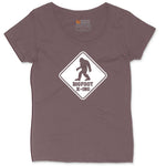 Bigfoot x-ing Ladies Curvy Tee - Sangria Blackout