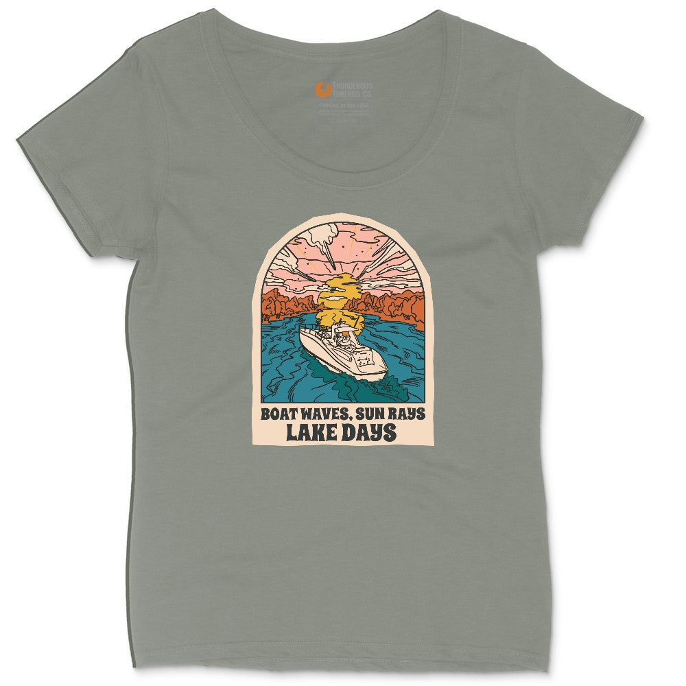 Boat Waves Sun Rays Lake Days Ladies Curvy Tee - Bamboo Blackout